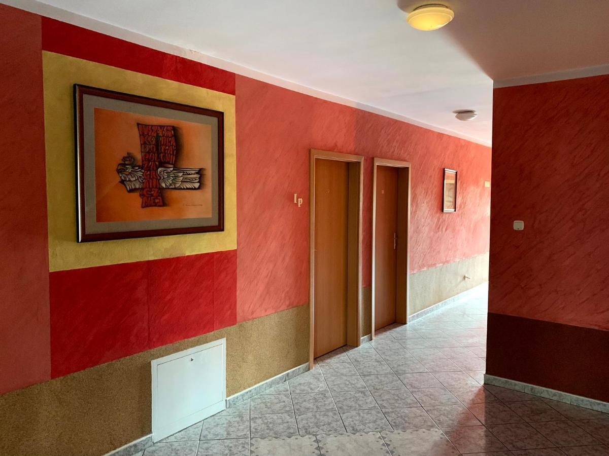 Dom Pielgrzyma Schr Hotell Grabowka Exteriör bild
