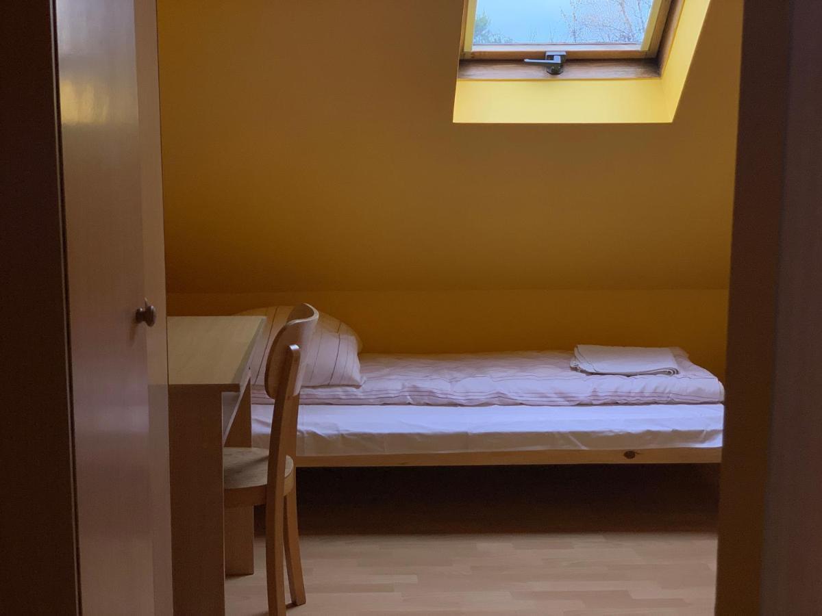 Dom Pielgrzyma Schr Hotell Grabowka Exteriör bild